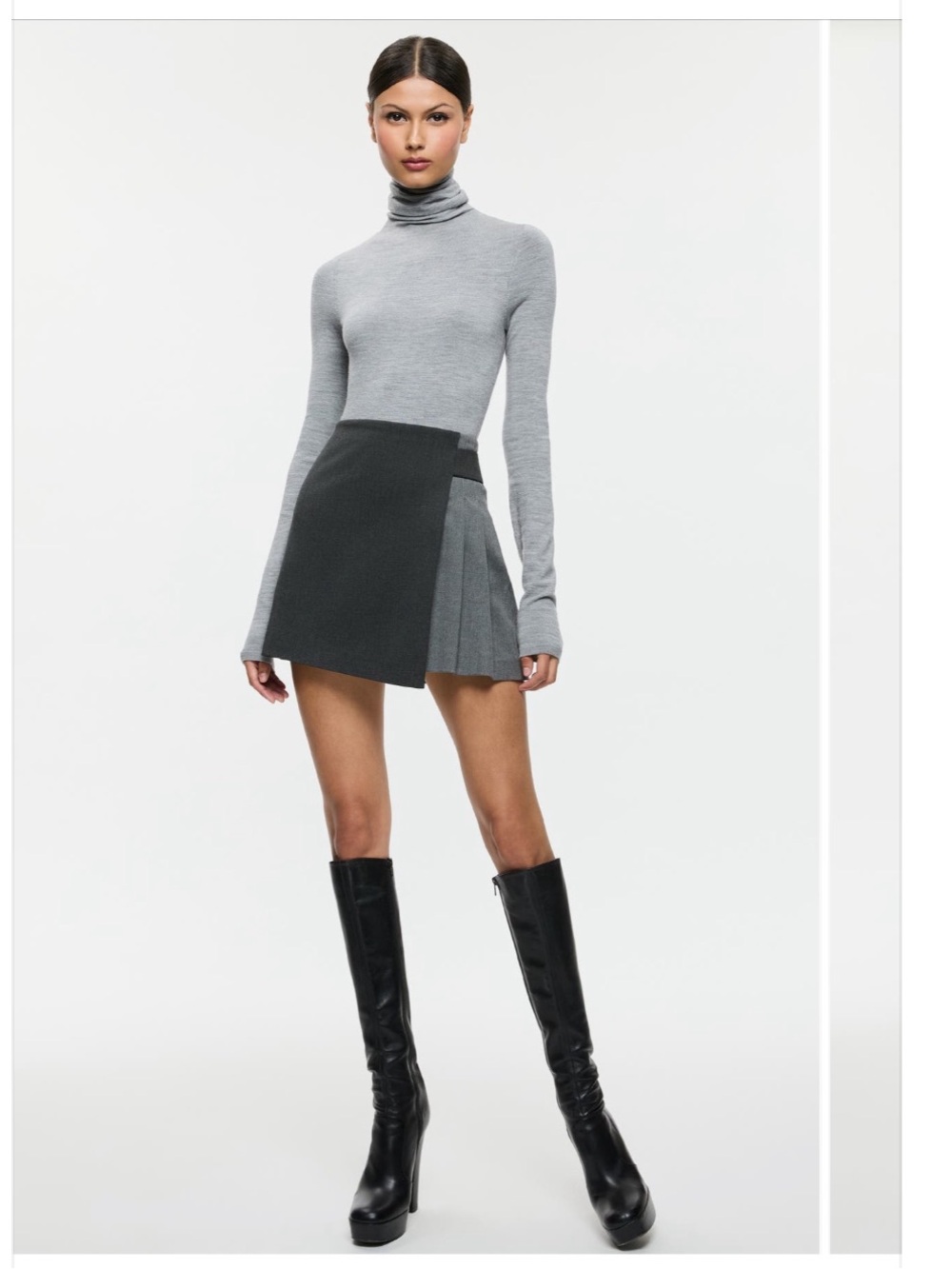 Alice + Olivia Toni Asymmetrical Pleated Wrap Mini Skirt Gray Size 4
